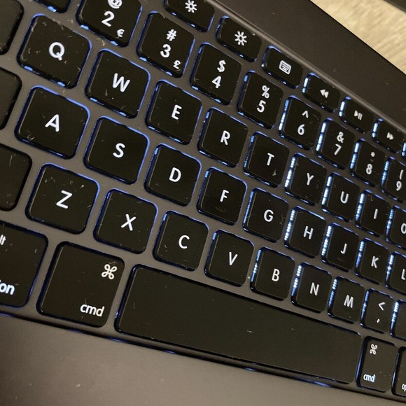 Brydge 12.9 iPad Pro 3rd & 4th Wireless Bluetooth Keyboard w/ Backlit Keys Gray - Picture 12 of 12